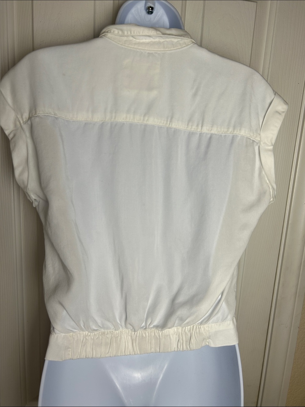 Abercrombie & Fitch White Button-Front Tie Hem Blouse Small - Picture 5 of 6